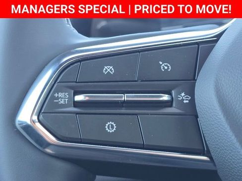 New 2026 Chevrolet Traverse LT w/ Driver Confidence Package image 24