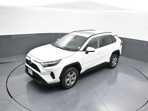Certified 2022 Toyota RAV4 XLE image 33