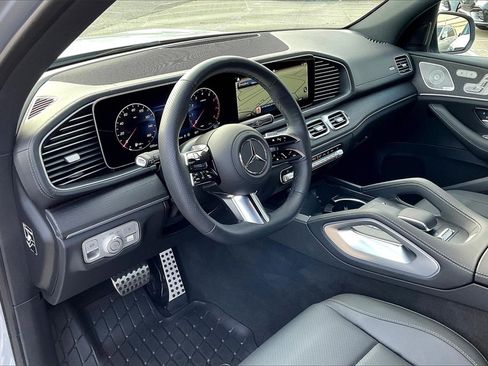 New 2025 Mercedes-Benz GLS 450 4MATIC image 6