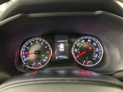 Used 2021 Toyota RAV4 XLE w/ Convenience Package AWD/4WD image 17