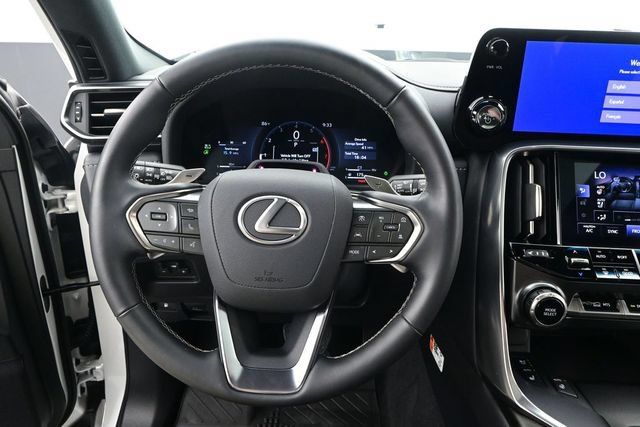 Used 2025 Lexus LX 700h Overtrail AWD/4WD image 6