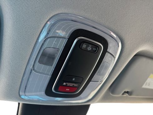 Certified 2022 Hyundai Elantra SEL image 14