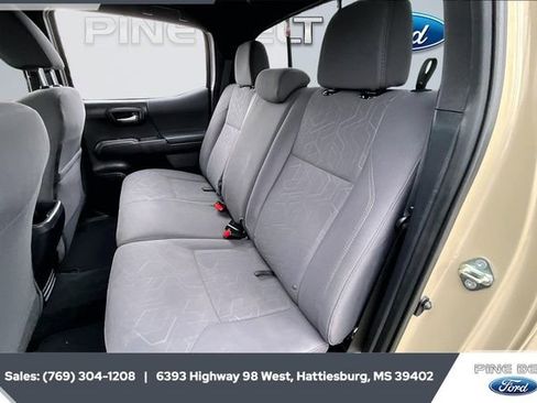 Used 2019 Toyota Tacoma TRD Sport w/ Technology Package image 20