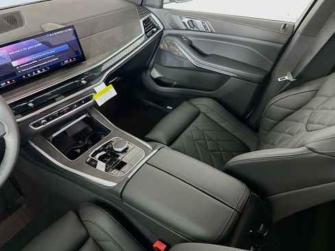 Used 2025 BMW X5 xDrive40i image 31