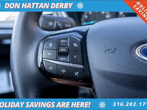 Used 2022 Ford Escape SEL image 11