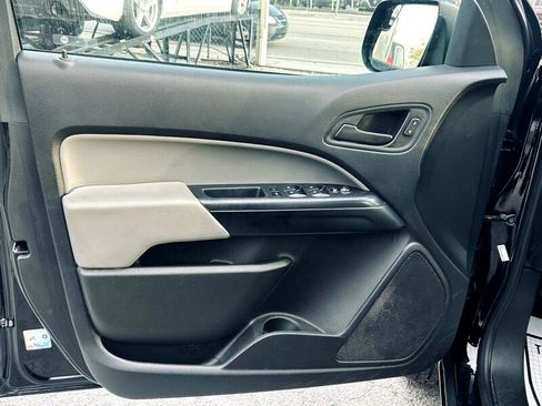 Used 2020 Chevrolet Colorado W/T w/ Custom Special Edition image 8