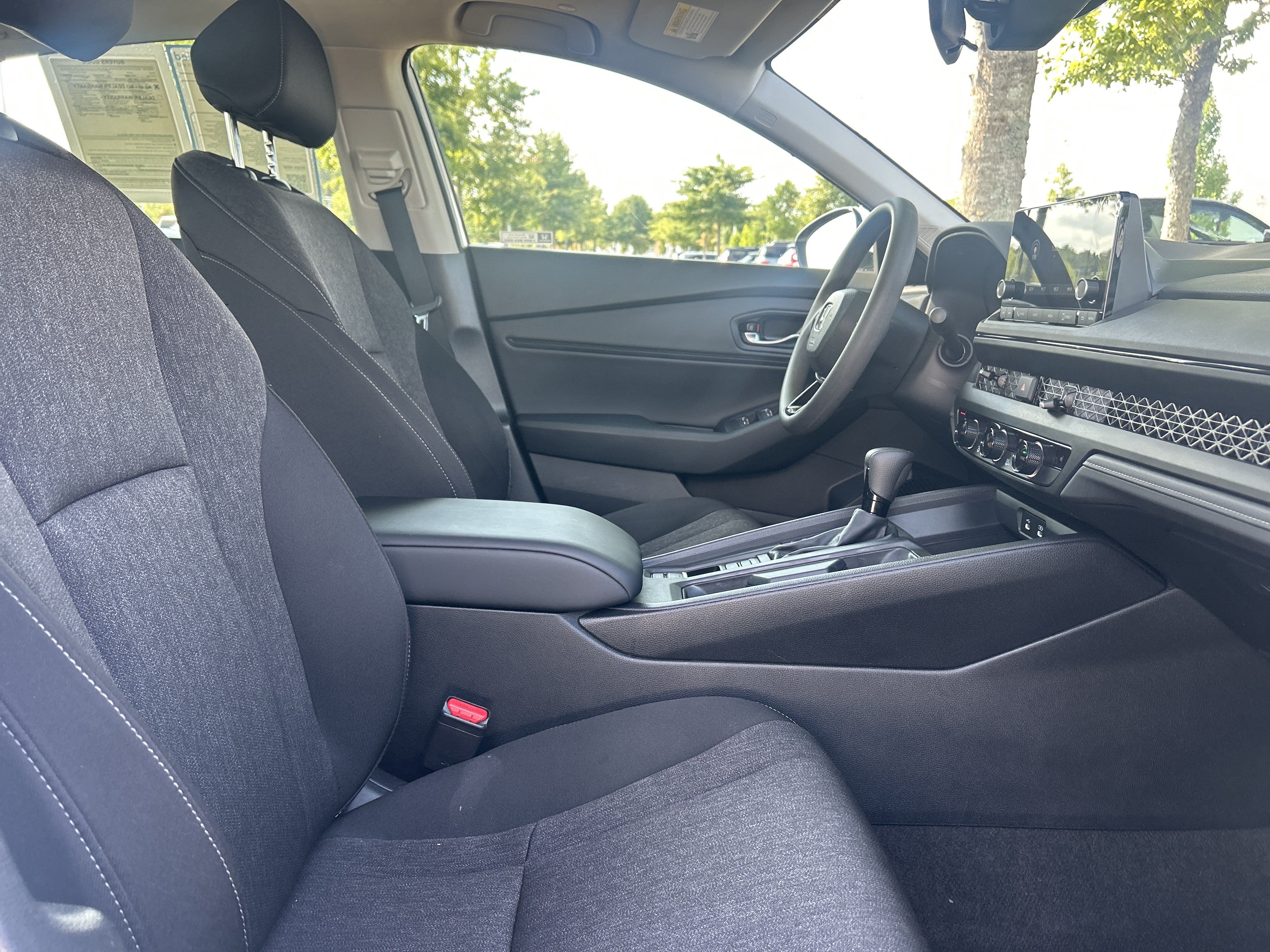 Used 2024 Honda Accord EX image 31