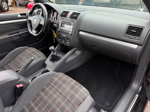 Used 2007 Volkswagen GTI 2-Door image 25