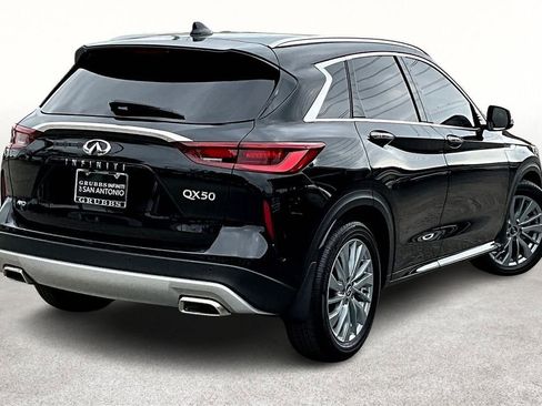 Certified 2025 INFINITI QX50 Luxe image 2