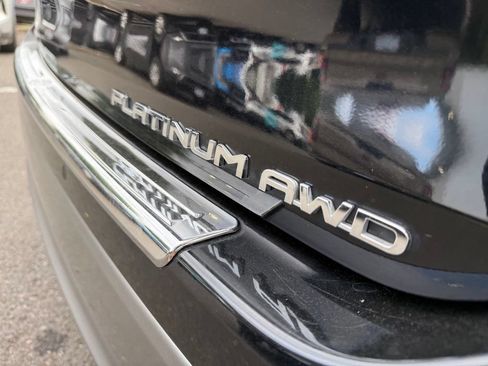 Used 2023 Toyota Highlander Platinum AWD/4WD image 9