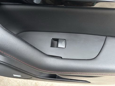 Used 2025 Chevrolet Blazer RS image 31