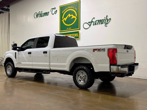 Used 2022 Ford F250 XL w/ Power Equipment Group AWD/4WD image 6