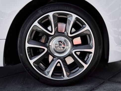 Used 2020 Rolls-Royce Wraith image 20