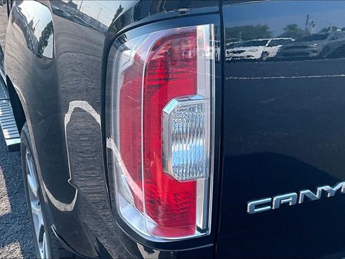 Used 2019 GMC Canyon Denali AWD/4WD image 28
