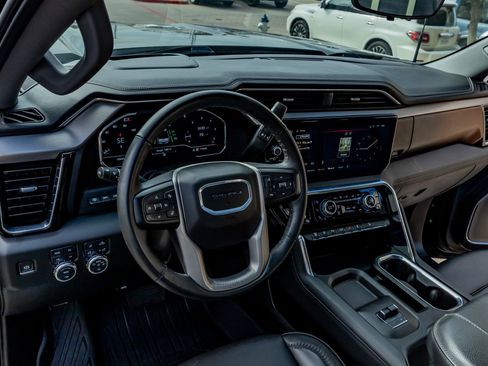 Used 2024 GMC Sierra 2500 Denali w/ Denali Reserve Package AWD/4WD image 17