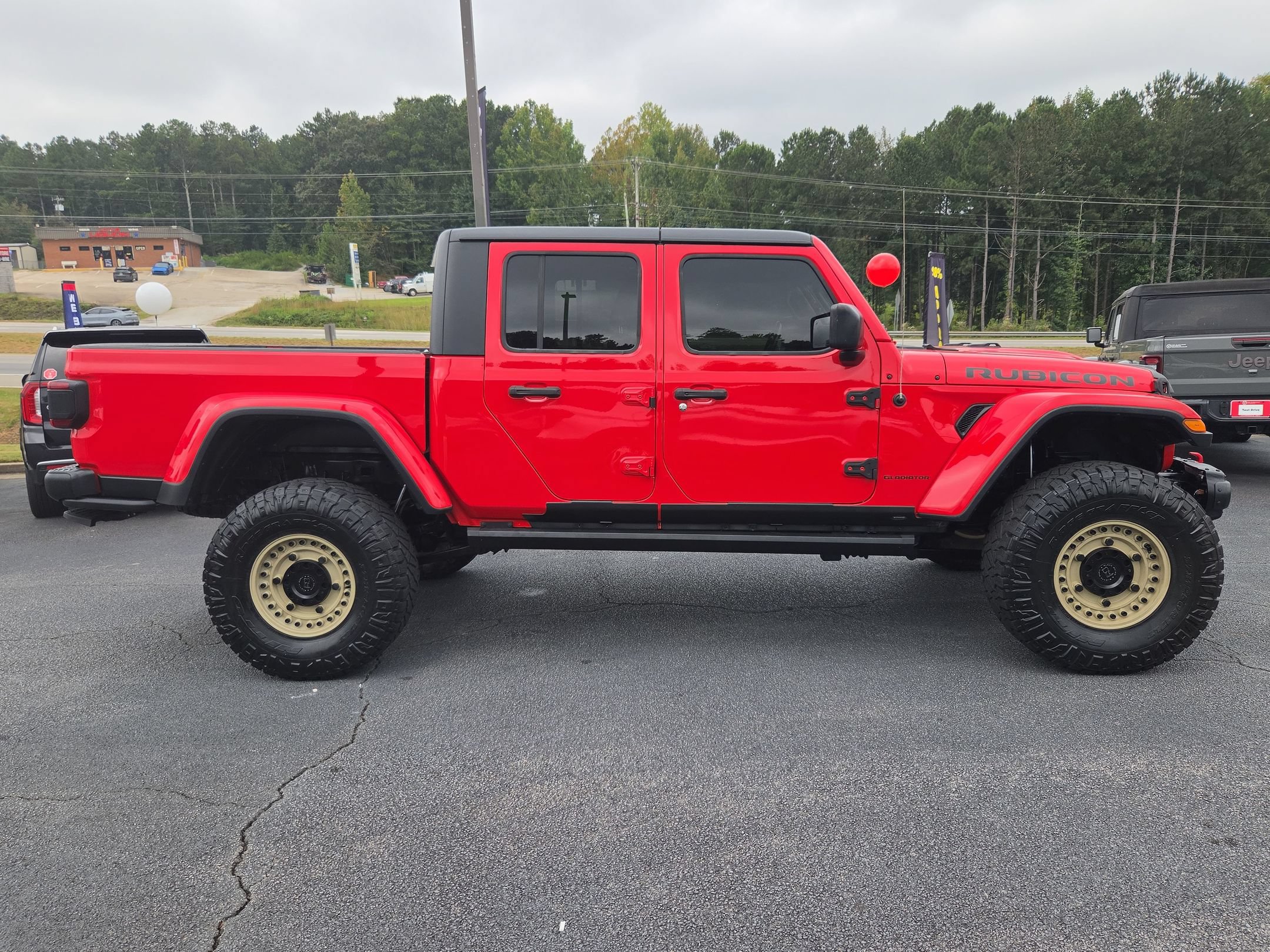 Used 2020 Jeep Gladiator Rubicon AWD/4WD image 4
