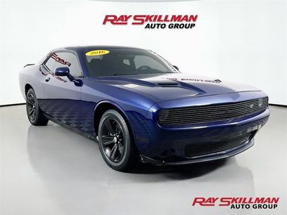 Used 2016 Dodge Challenger SXT