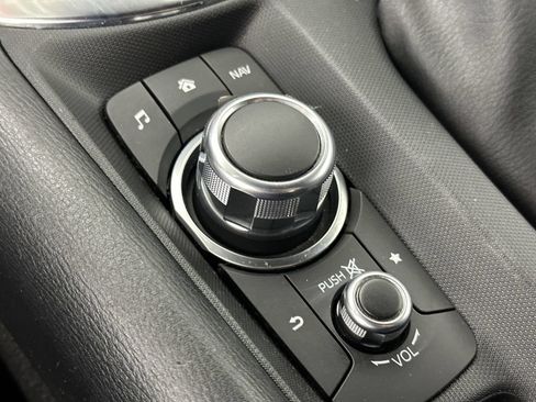 Used 2018 FIAT 124 Spider Classica w/ Technology & Siriusxm Group RWD image 18