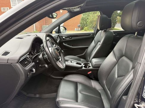 Used 2018 Porsche Macan image 13