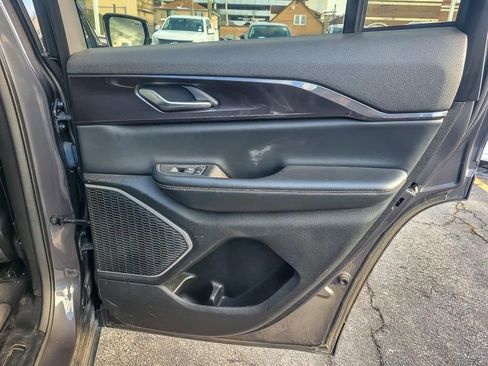 Certified 2022 Jeep Grand Cherokee Altitude AWD/4WD image 22