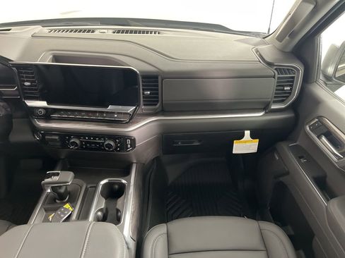New 2026 Chevrolet Silverado 1500 LTZ AWD/4WD image 15