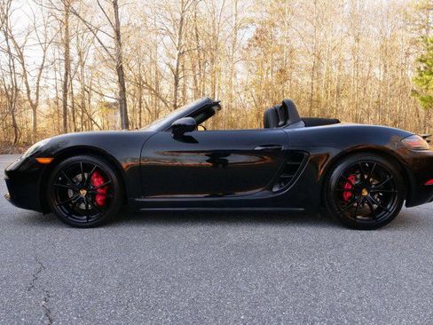 Used 2018 Porsche 718 Boxster S image 41