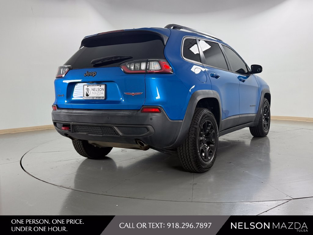 Used 2019 Jeep Cherokee Trailhawk w/ Comfort/Convenience Group AWD/4WD image 6