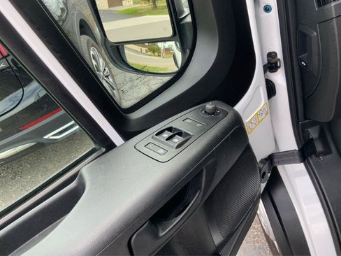Used 2025 RAM ProMaster 3500 w/ Convenience Group FWD image 19