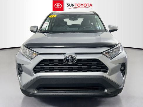 Used 2021 Toyota RAV4 XLE w/ Convenience Package image 10