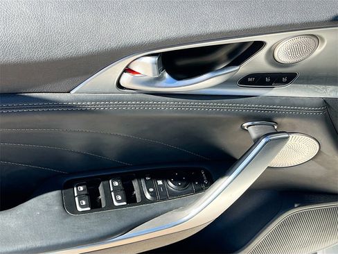 Used 2023 Kia Stinger GT2 image 18