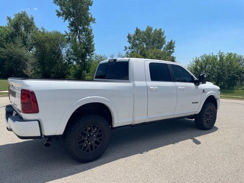 Used 2026 RAM 3500 Limited AWD/4WD image 3