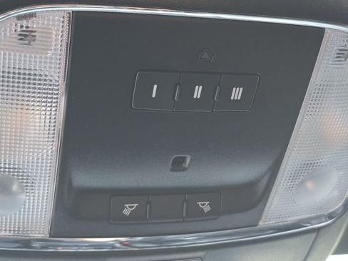 Used 2019 Chrysler 300 S w/ S Model Appearance Package image 20