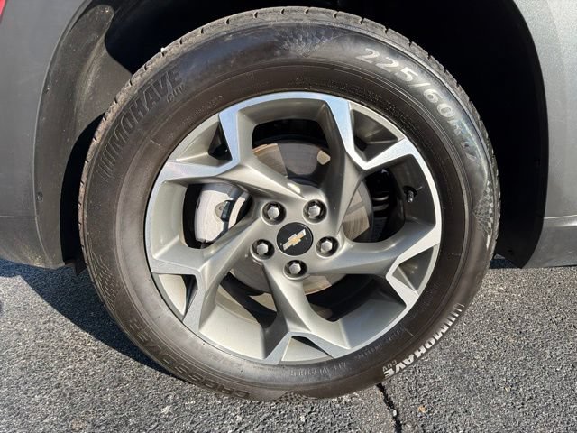 Used 2024 Chevrolet Trax LT FWD image 4