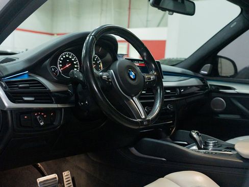 Used 2015 BMW X5 M image 20