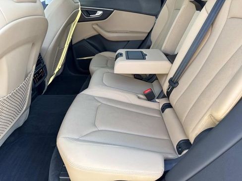 Used 2019 Audi Q8 Prestige image 14