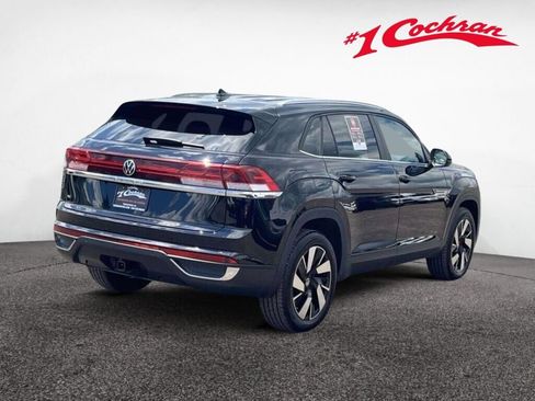 Used 2025 Volkswagen Atlas Cross Sport SE FWD image 7