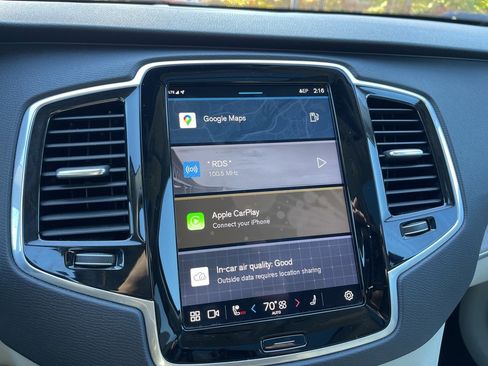 Used 2024 Volvo XC90 B6 Plus image 9