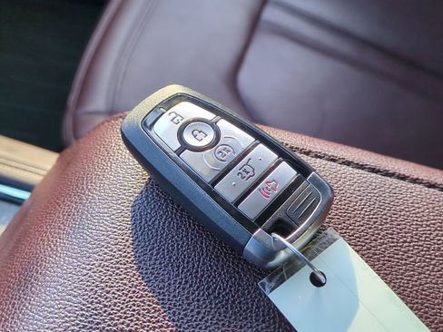 Used 2023 Ford Expedition Limited image 42