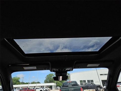 New 2025 GMC Sierra 2500 Denali Ultimate image 24