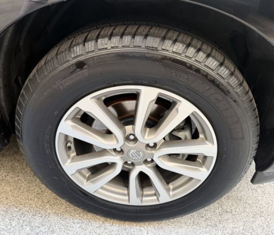 Used 2016 Nissan Pathfinder SV FWD image 31