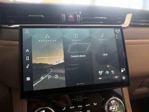 Used 2021 Jaguar F-PACE S AWD/4WD image 34