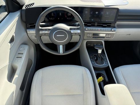 Certified 2025 Hyundai Kona SEL image 19