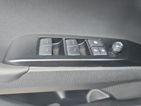 Used 2025 Toyota Camry SE w/ Convenience Package FWD image 26