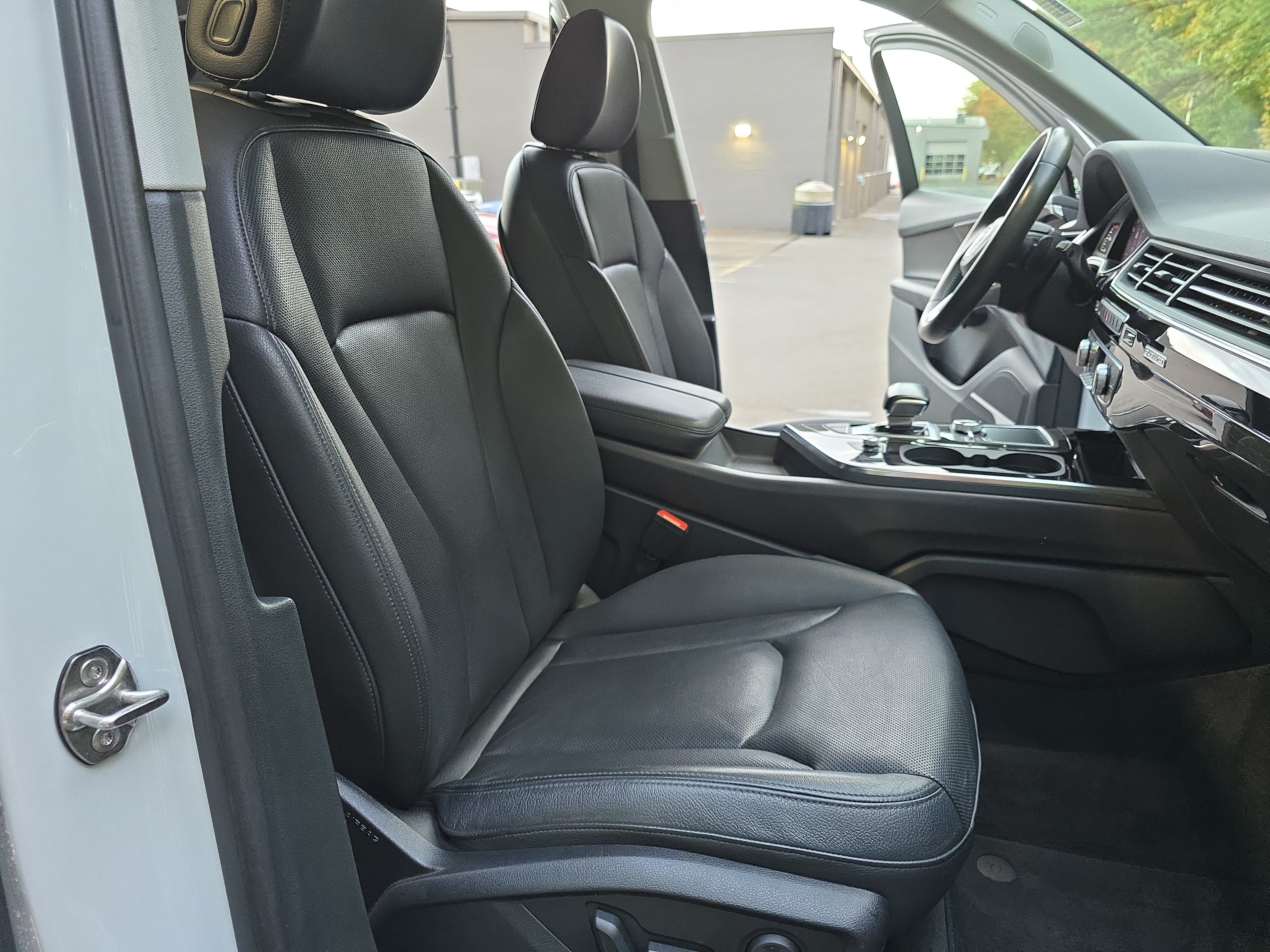 Used 2019 Audi Q7 3.0T Prestige AWD/4WD image 10