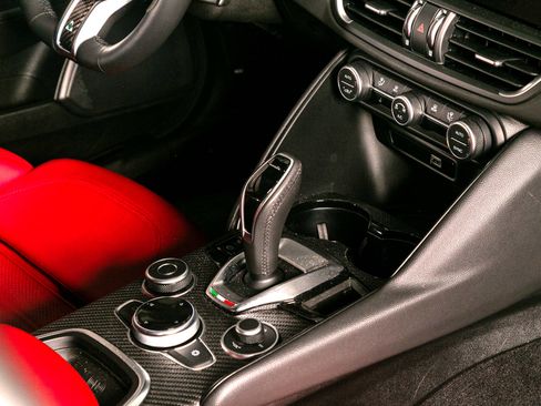 Used 2024 Alfa Romeo Giulia Quadrifoglio image 36