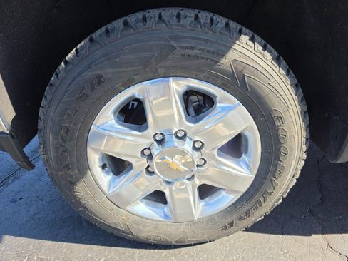 Used 2022 Chevrolet Silverado 2500 LTZ w/ LTZ Plus Package image 12