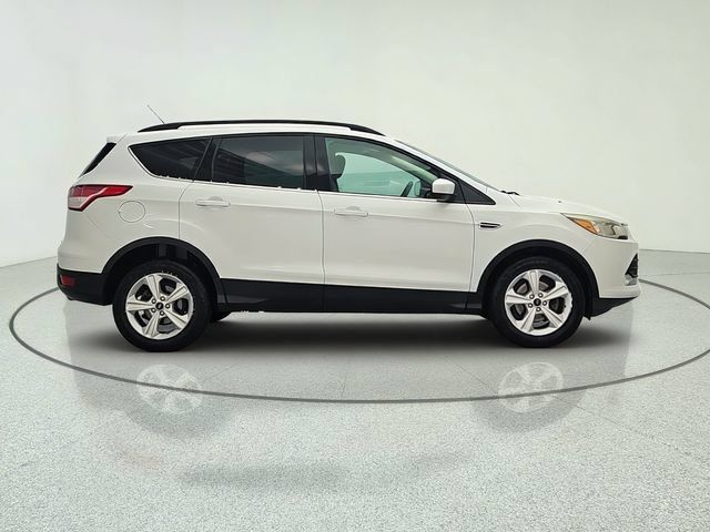 Used 2016 Ford Escape SE w/ Equipment Group 201A FWD image 7