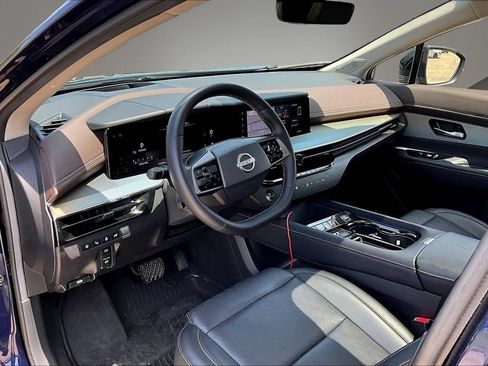 Certified 2025 Nissan Murano Platinum w/ Cargo Package AWD/4WD image 17