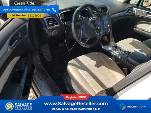 Used 2019 Ford Fusion SE w/ Equipment Group 151A FWD image 11