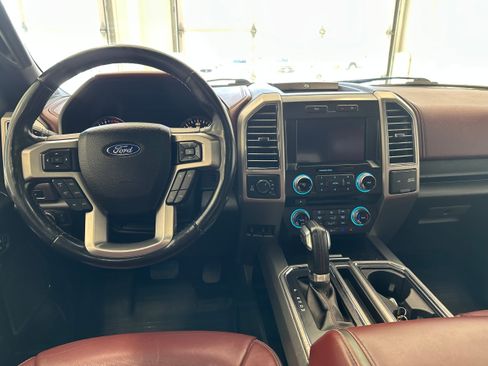 Used 2018 Ford F150 Platinum AWD/4WD image 17